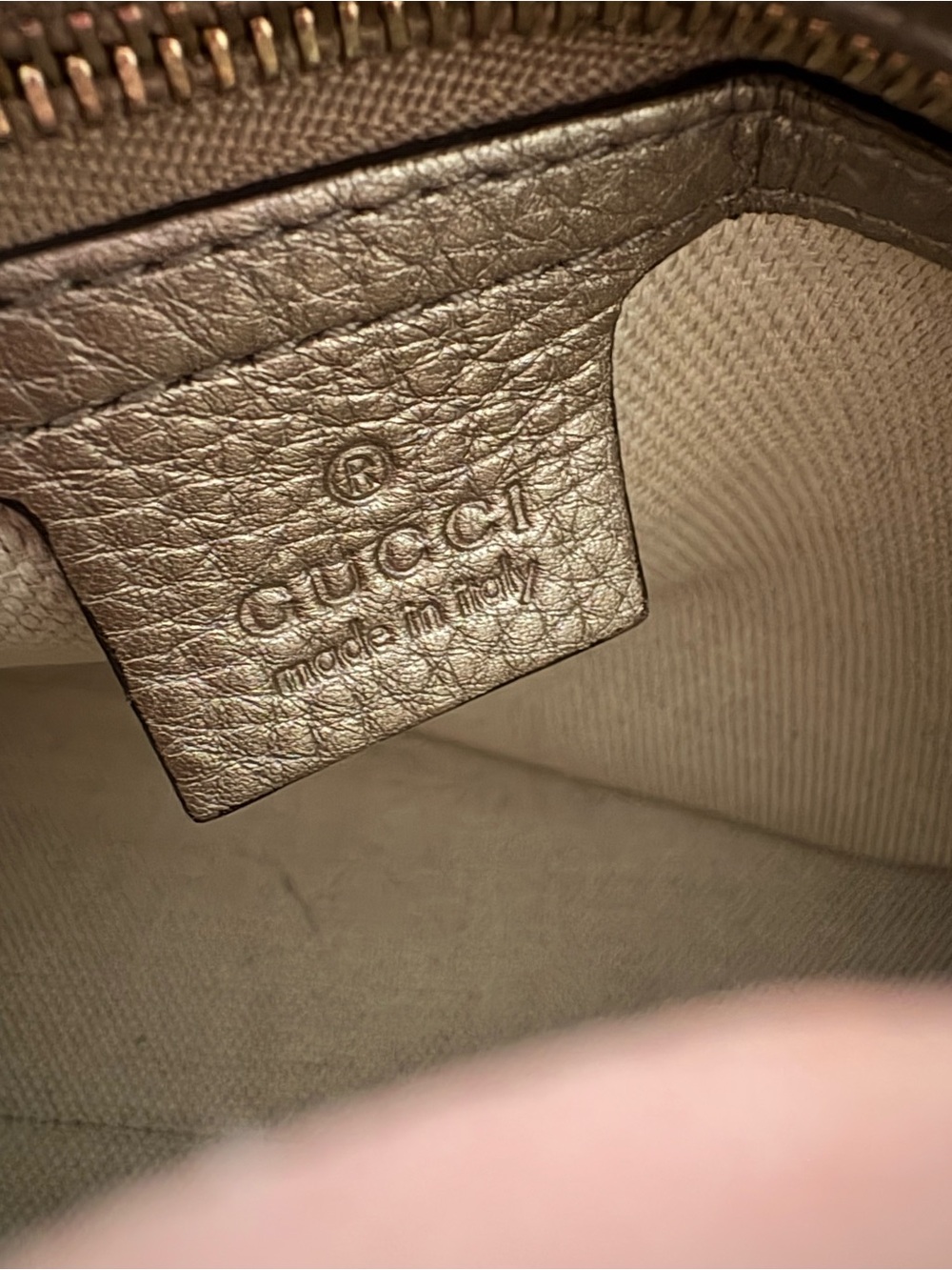 Authentic Gucci Metallic Beige Leather Medium Soho Handbag